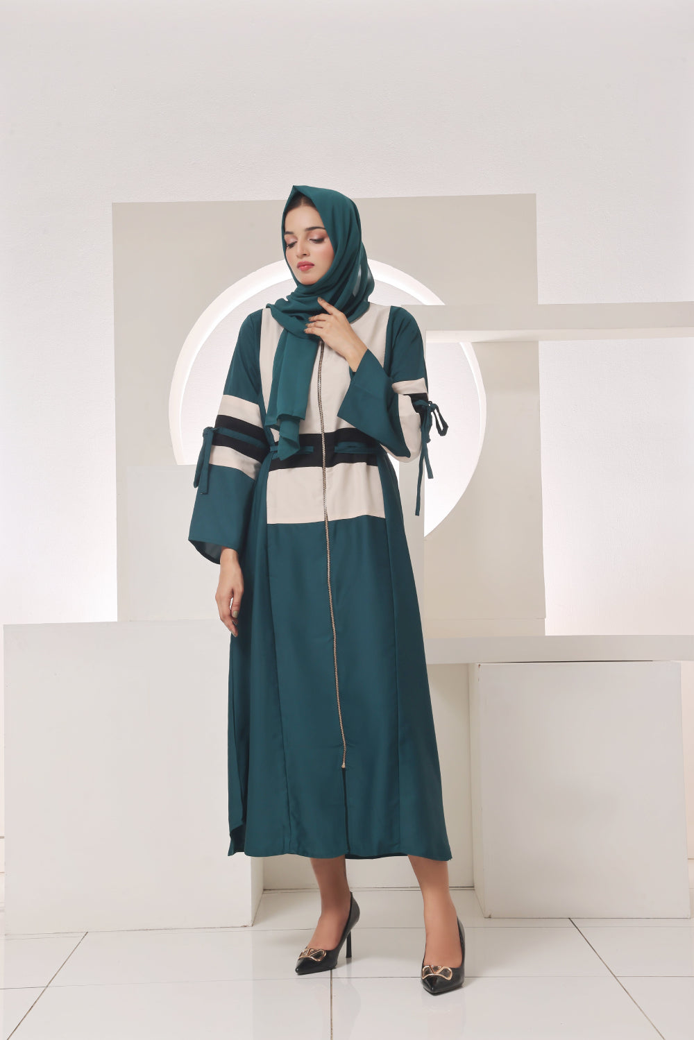 Mahveen Teal Empress Abaya