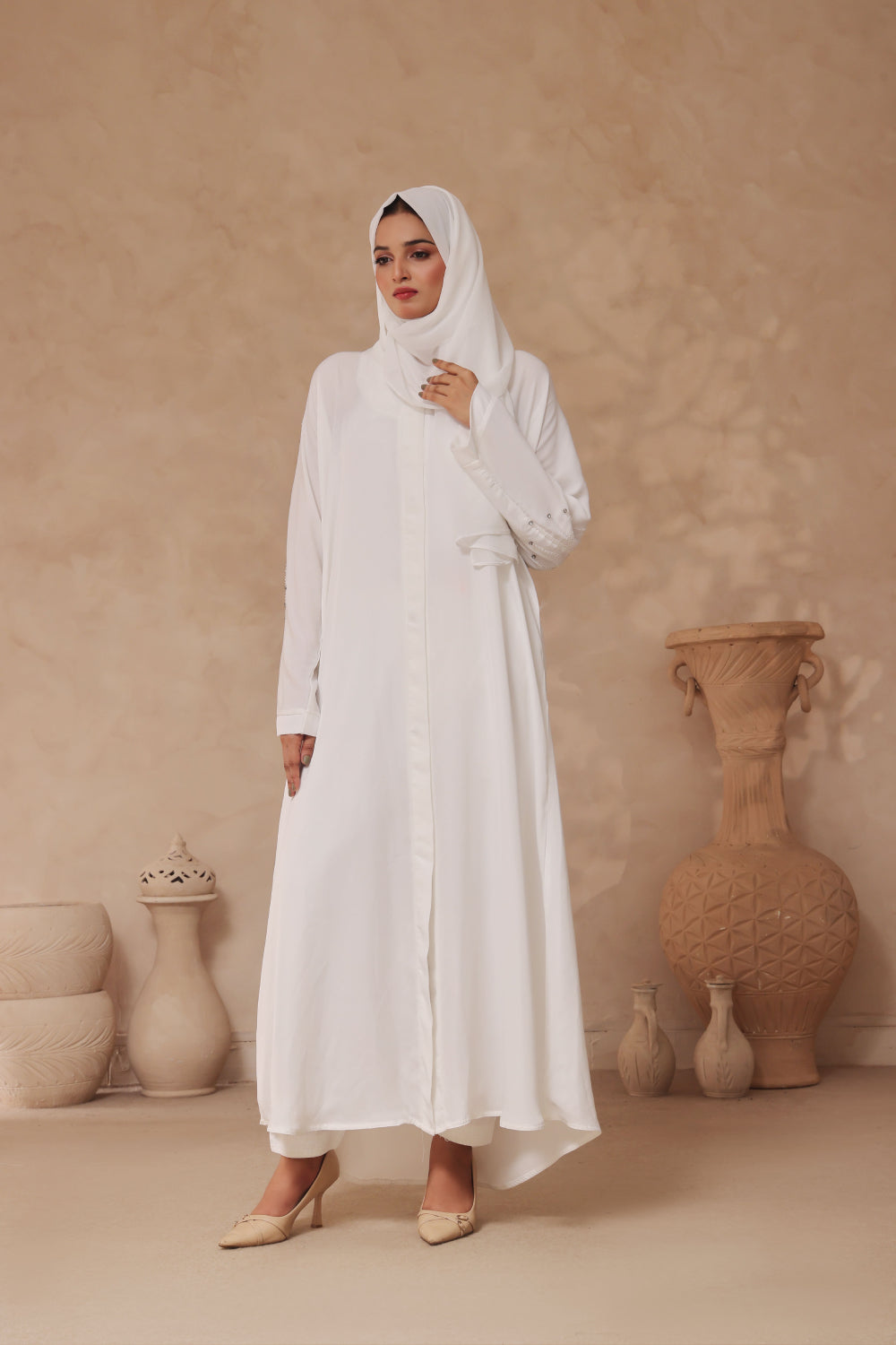 Luna Safa White Abaya