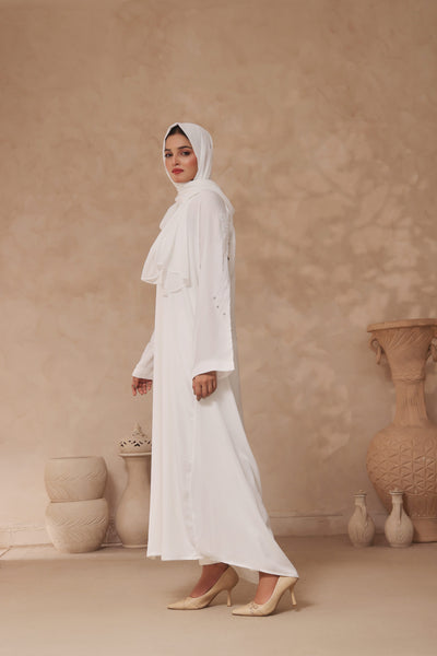 Luna Safa White Abaya