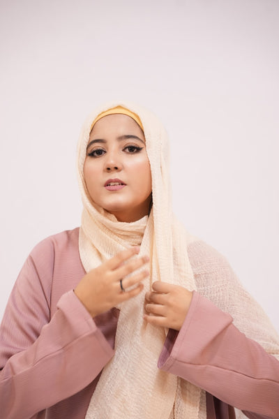Soft Crimps Hijab Off-white
