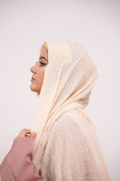 Soft Crimps Hijab Off-white