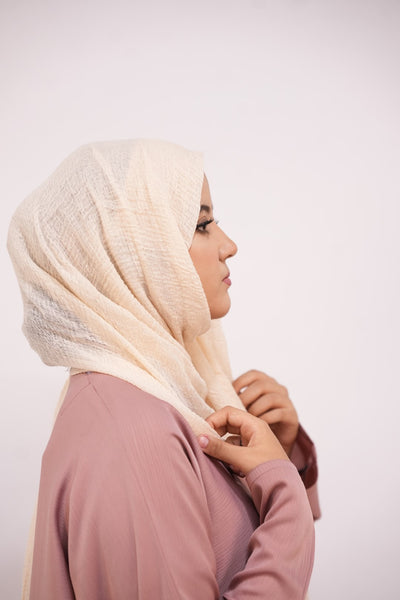 Soft Crimps Hijab Off-white