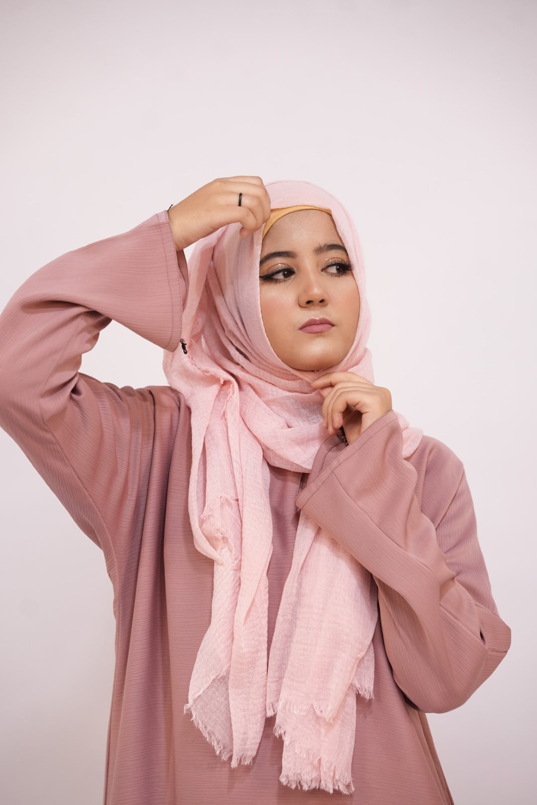 Soft Crimps Hijab Baby Pink