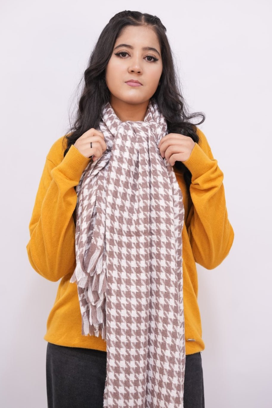 Hounds tooth Woolen Scarf - Mocha