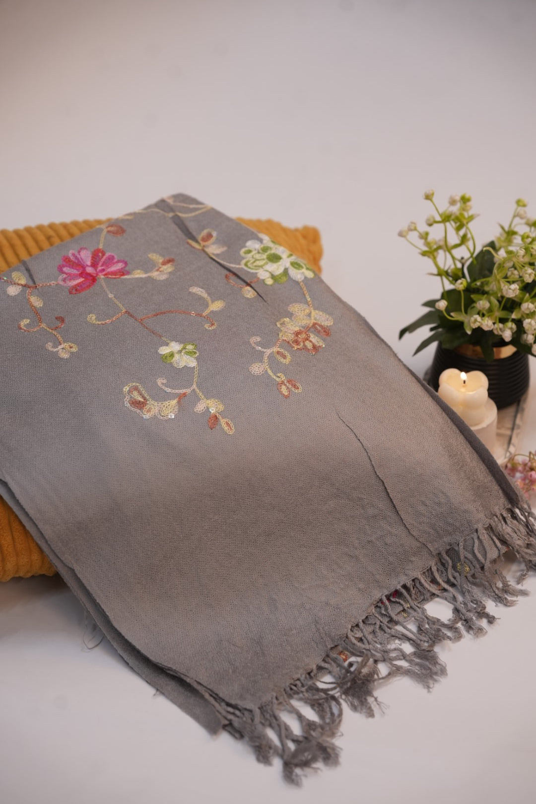 Pashmina Floral Embroidered - Grey