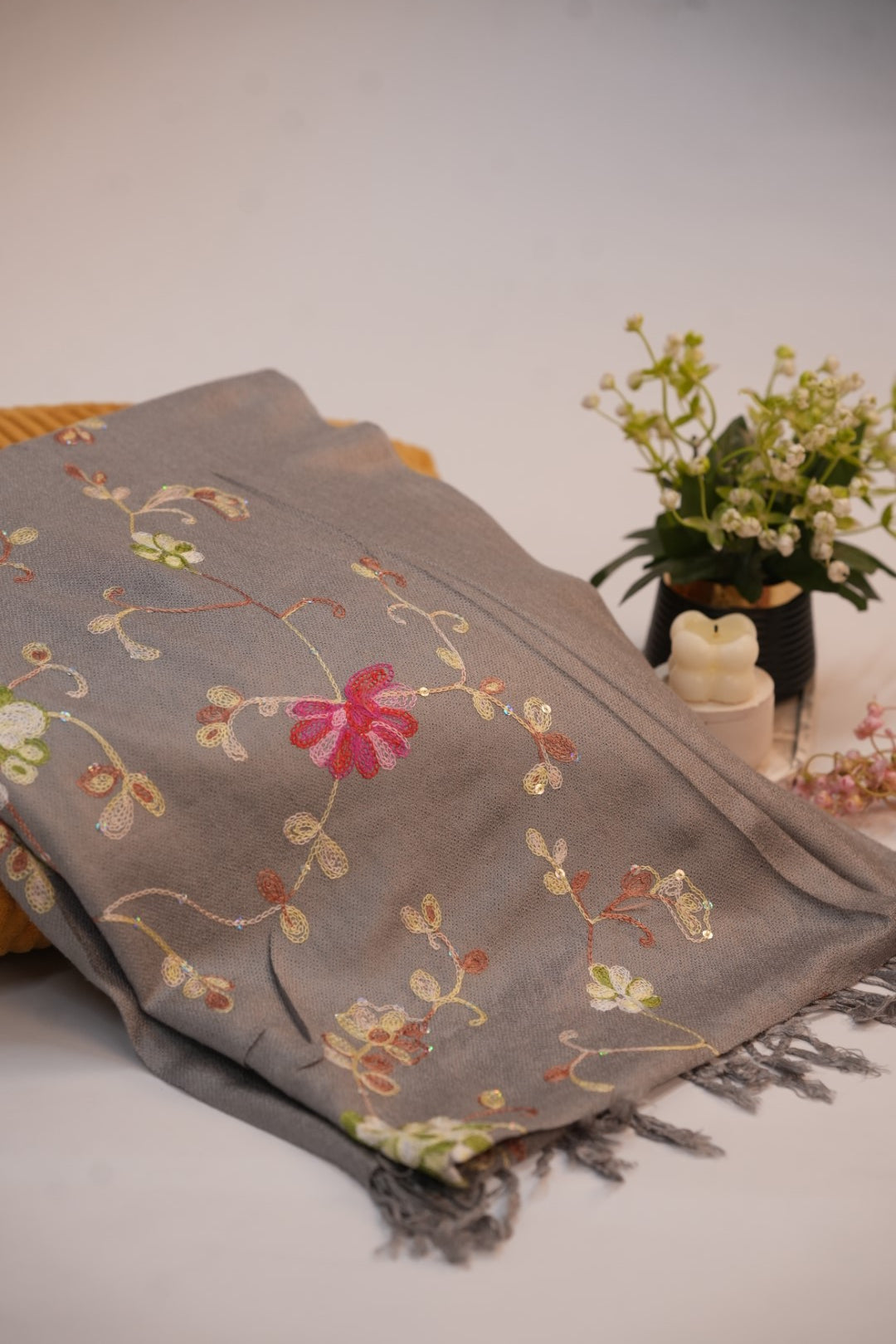 Pashmina Floral Embroidered - Grey