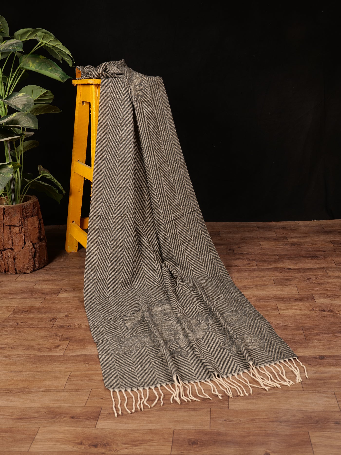 Chevron Blossom Wool Stole - Dark Grey