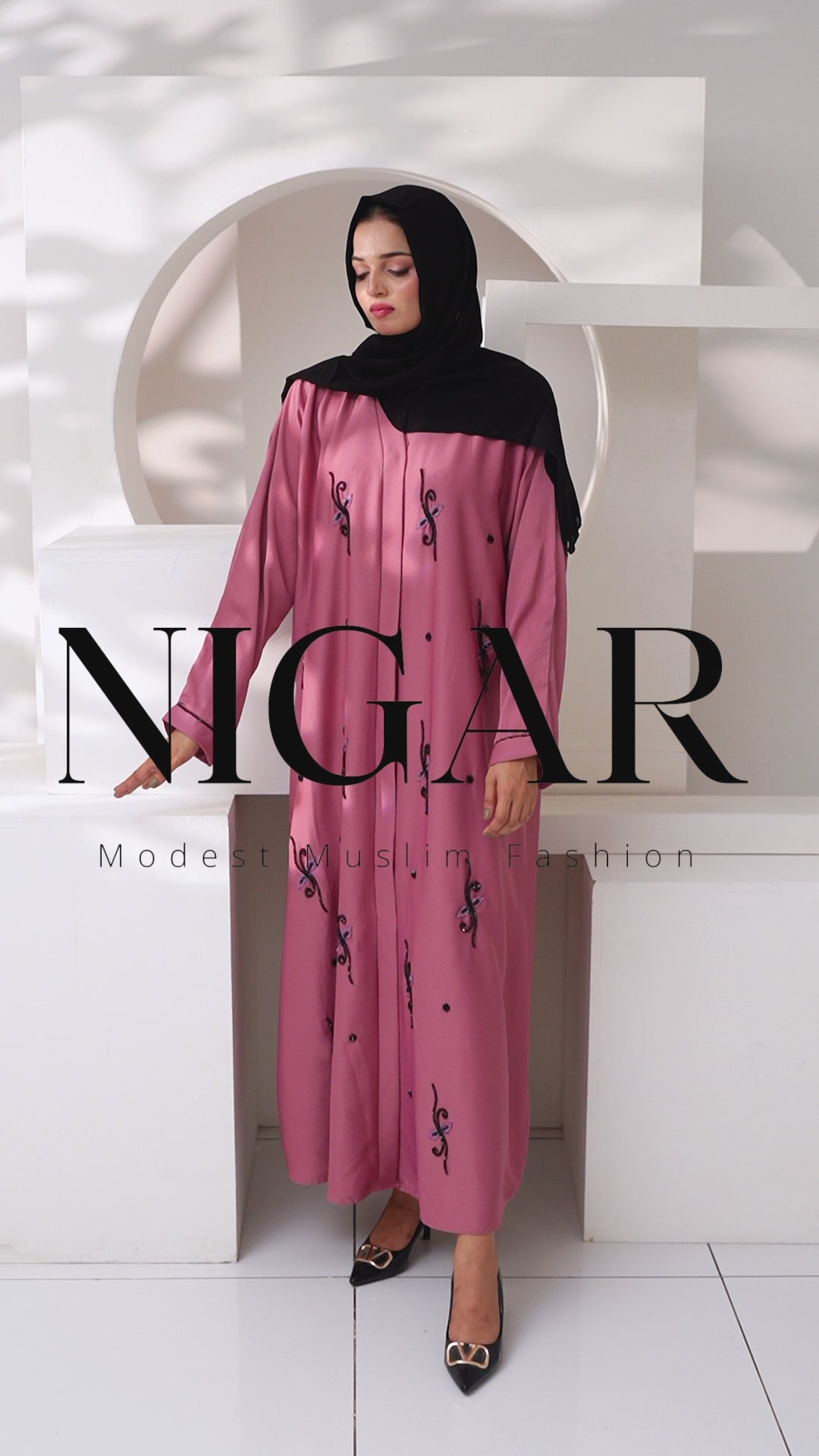 Zeenat Rose Embroided Abaya